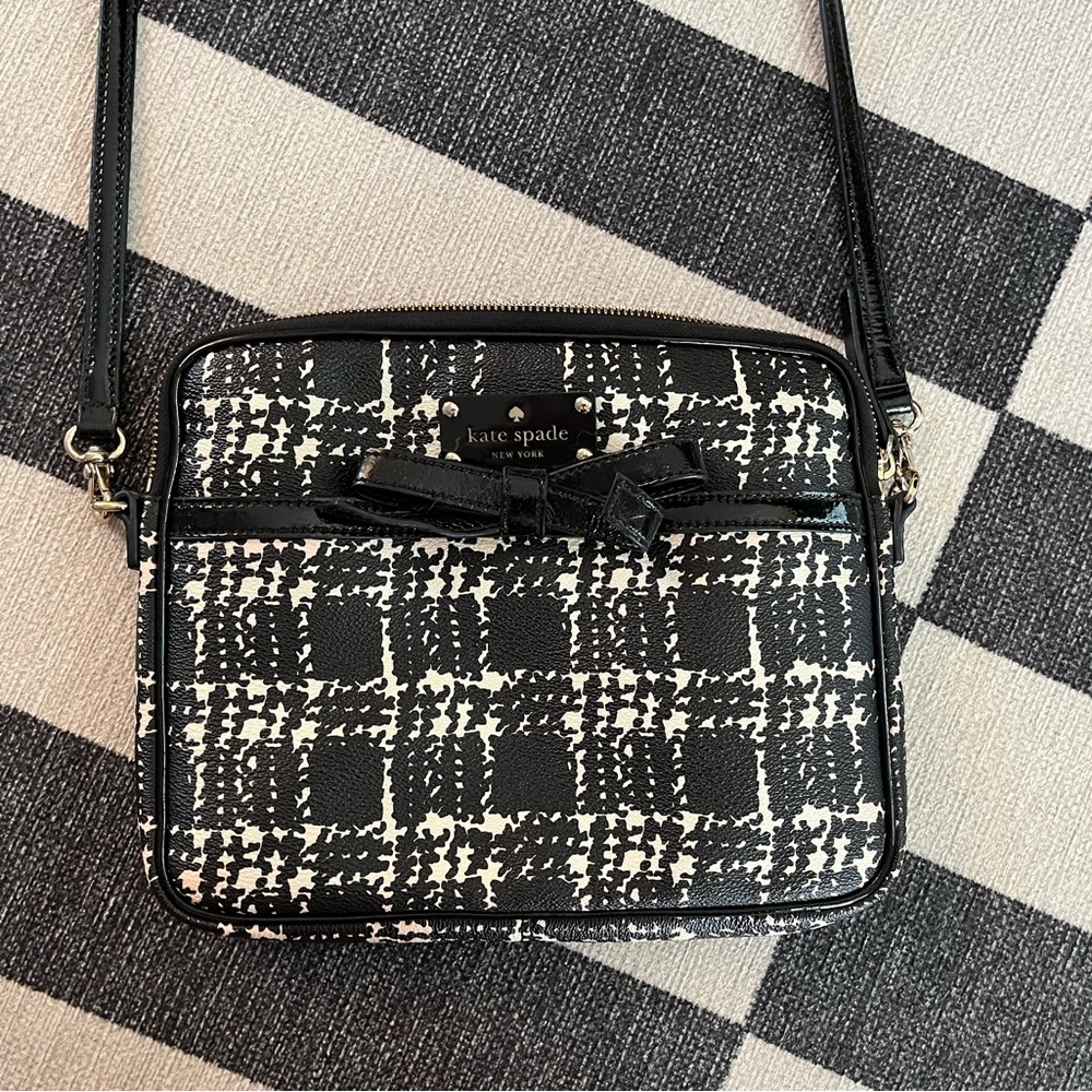 Kate Spade cross shoulder bag